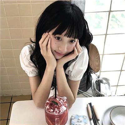 王家欣